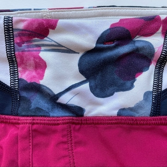 LULULEMON Run Times Short Bumble Berry Quilt - Picture 9 of 12